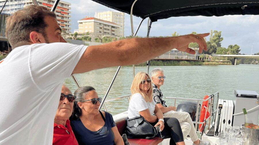 Seville: Guadalquivir River Boat Tour - What to Expect on the Boat