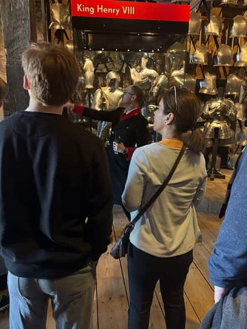 Small Group Tower of London, Crown Jewels & White Tower Tour - A Deep Dive into the Experience