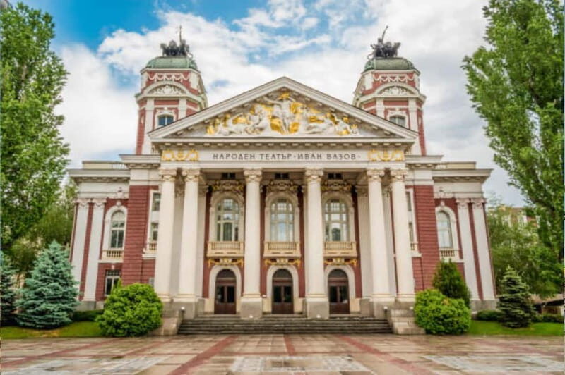 Sofia Walking Tour: Discover the Rich History and Beauty - Descending into Serdika: The Roman Foundations