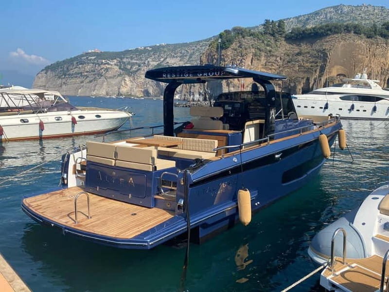 Sorrento: Private Boat Tour to Capri with Blue Grotto - What Past Travelers Say