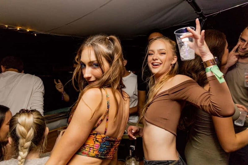 Split: Boat Crawl with Nightclub Access, Shots, & Boat Party - Why This Tour Offers Great Value