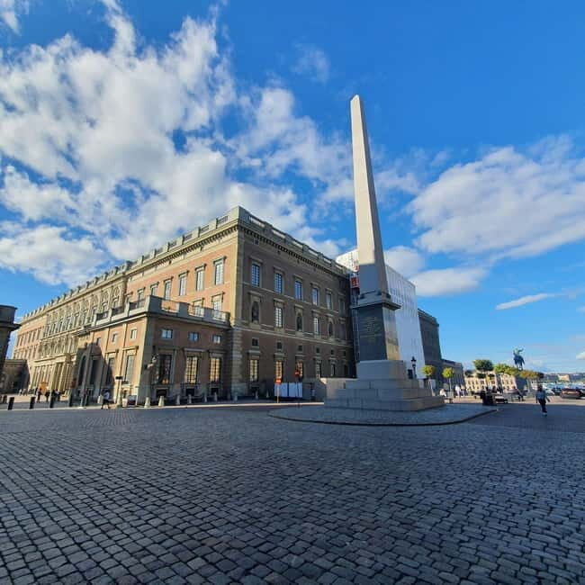 Stockholm: Royal & Classic History Walking Tour with Fika - The Cultural Fika: A Sweet Ending
