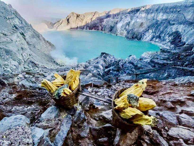 Surabaya/Malang: 3-Day Tumpak Sewu Bromo Ijen Volcano Tour - Day 2: Bromo to Ijen — Exploring More Volcanoes