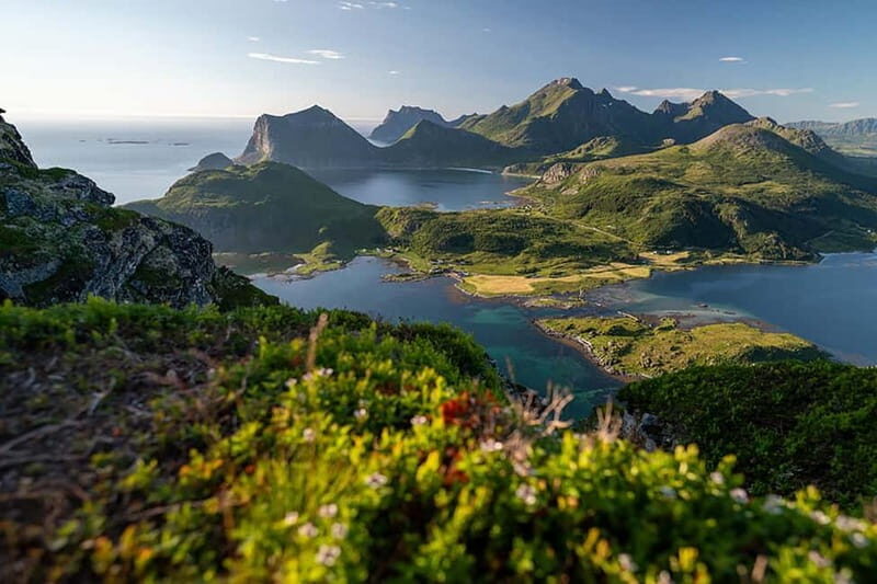 Svolvær: Guided Hike with Snacks - What You Can Expect on the Hike