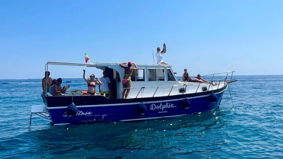 Syracuse: Boat tour with barbeque on board - The Experience of the Crew and the Small Group