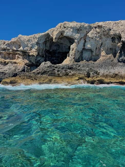 Syracuse: Ortigia Island and Sea Caves Boat Tour with Drinks - The Itinerary: What You’ll See and Do
