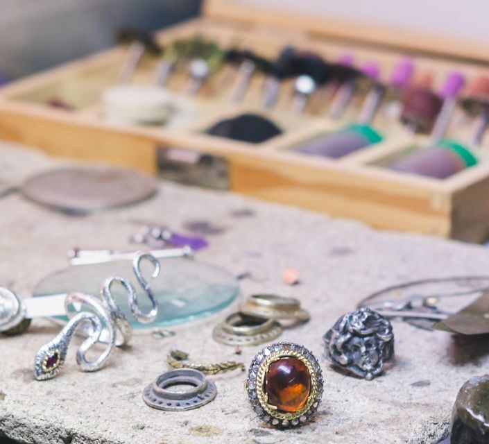 Syracuse: Tour Artisan Shops in the Old Town of Ortigia - Why This Experience Matters