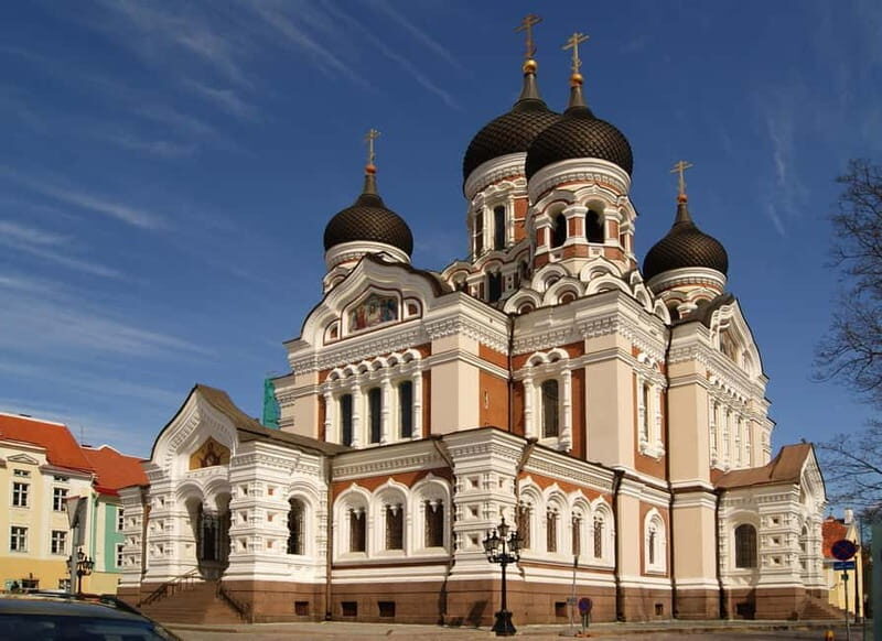 Tallinn: Guided Old Town Historical Walking Tour - Exploring the Core Sights