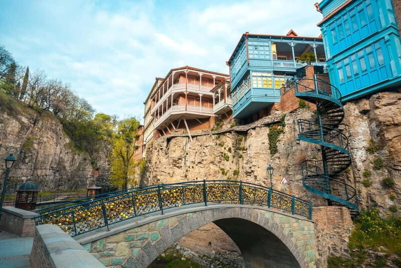 Tbilisi: Chronicle of Georgia, Old-town, Lake & 2 Cable Cars - The Itinerary in Detail