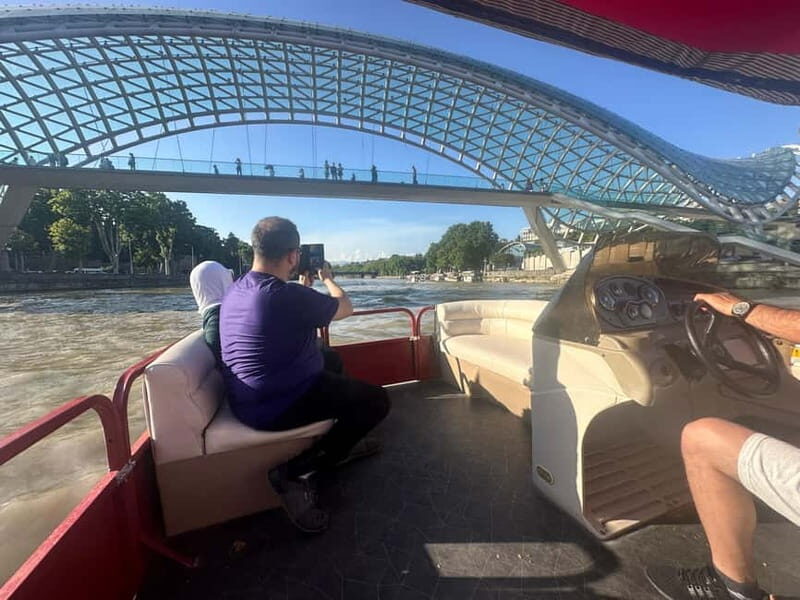 TBILISI: Private, exclusive Boat Ride & with Welcome Drink - The Itinerary in Detail