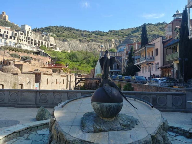 Tbilisi: Private walking tour of Tbilisi's highlights - The Metekhi Church and the Riverside Scene