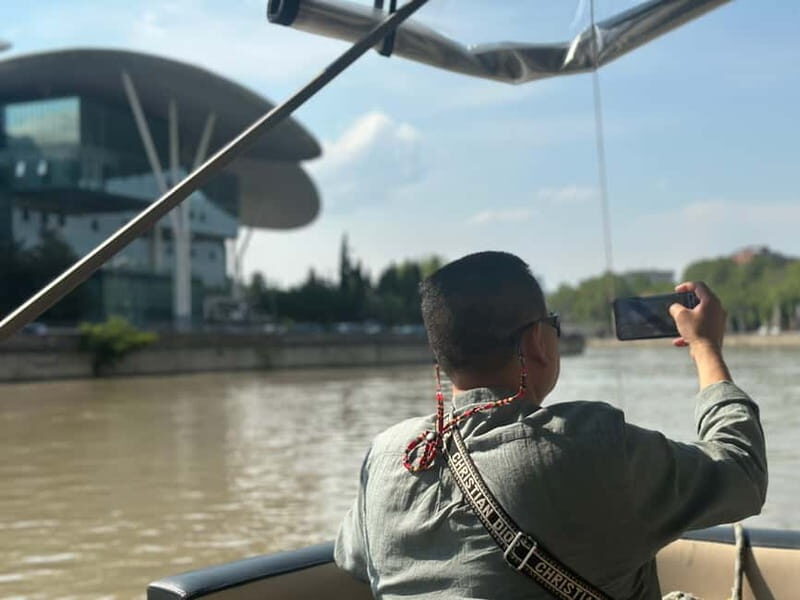 Tbilisi: River Sightseeing Boat Ride with Welcome Drink - Who Should Consider This Tour?