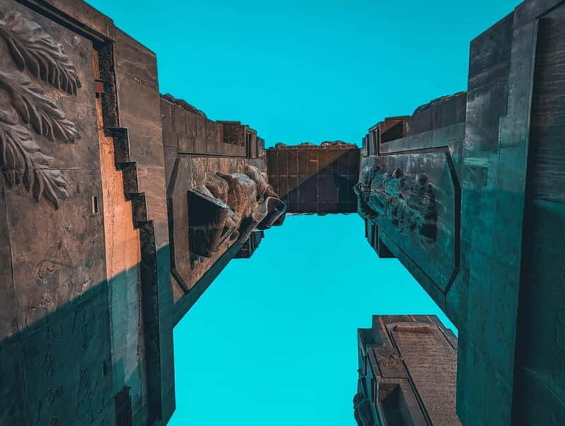 Tbilisi: Transfer & Guided Tour to The Georgian Stonehenge - Detailed Breakdown of the Itinerary