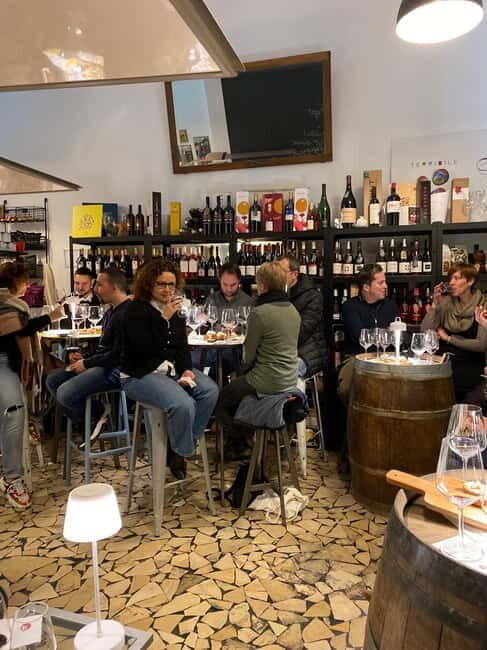 The divine Monday: WalkingWine's Happy Hour - Why This Experience Works for Travelers