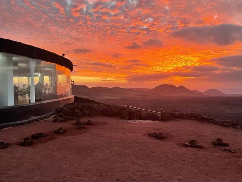 Timanfaya National Park: Evening Tour with Volcano Dinner - Deep Dive into the Experience