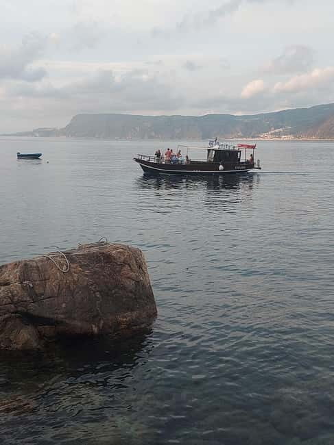 tour in barca con sosta bagno nelle acque di scilla - The Sum Up