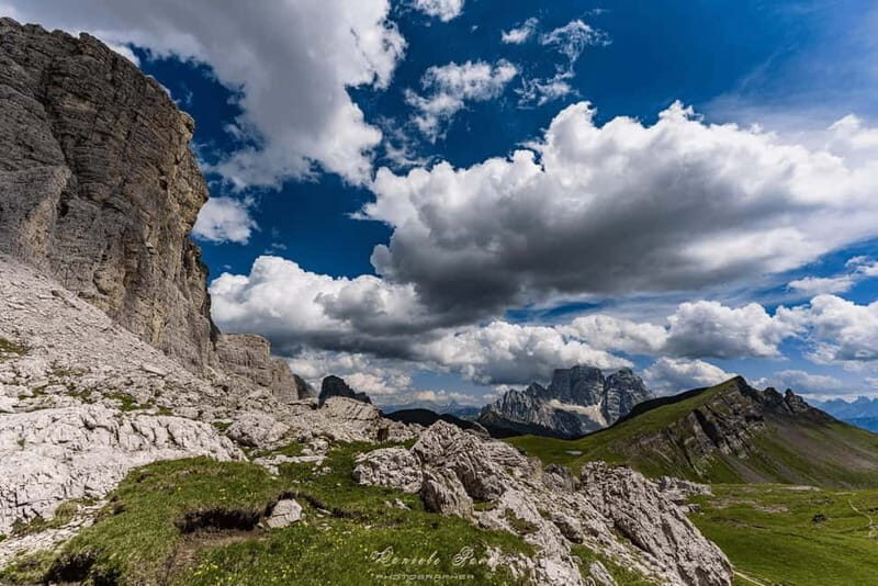 Trekking in the Dolomites: nature, views, and flavors at high altitude - The Route: Trails, Forests, and Lake Views