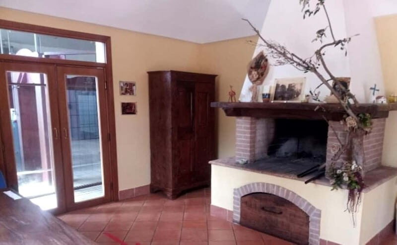 Umbria: guided tour to traditional oil mill + tasting - The Practicalities