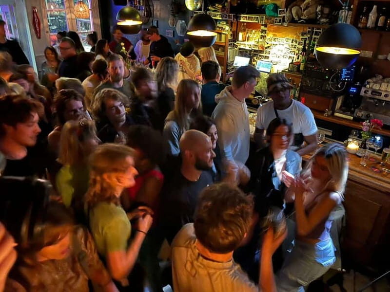 Utrecht: Ultimate Leos Pub Crawl with Local Host & Shots - Who Should Consider This Tour?