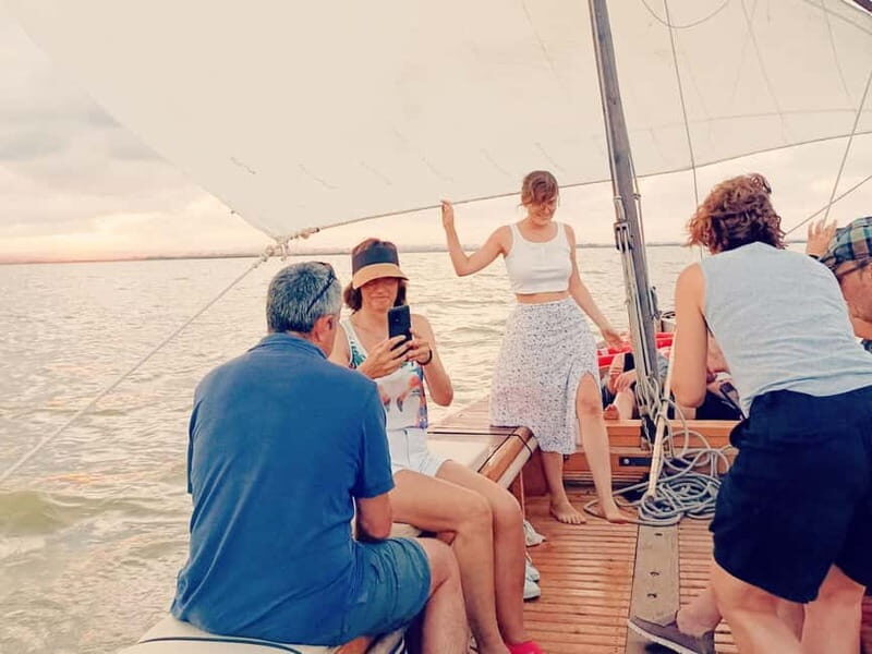 Valencia: Albufera Sunset on a sailboat with a Local Guide - Practical Details and Value