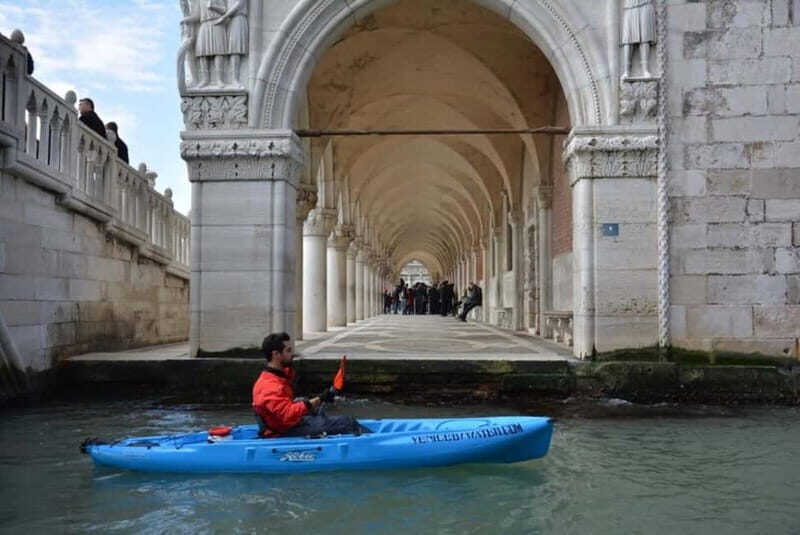 Venice: 60' Quick Kayak Tour of Venice with guide - An Intimate Way to Discover Venice’s Waterways