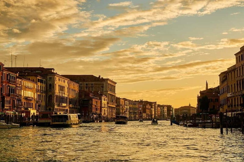 Venice: Grand Canal Palace Escorted Tour & Casanovas Allure - The Tour Experience: What to Expect