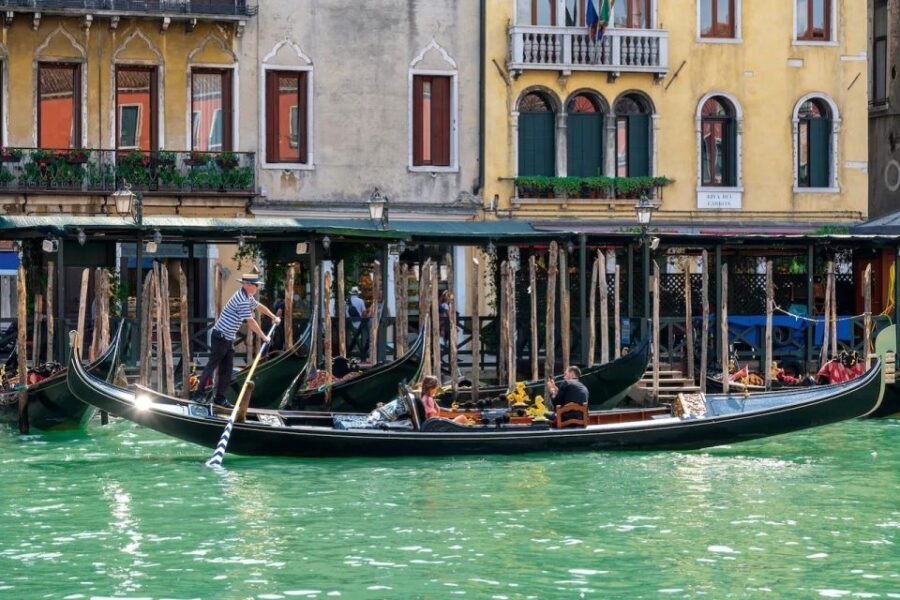 Venice: Off the Beaten Path Private Gondola Ride - The Itinerary Breakdown