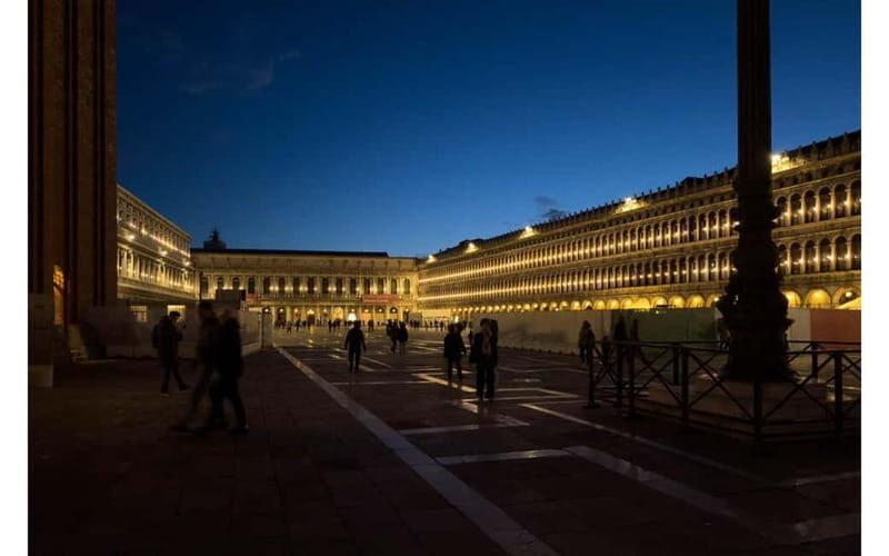 Venice: Private Evening Stroll with VIP Entry to St. Mark's - Sunset and Evening Views: The Magic Hour
