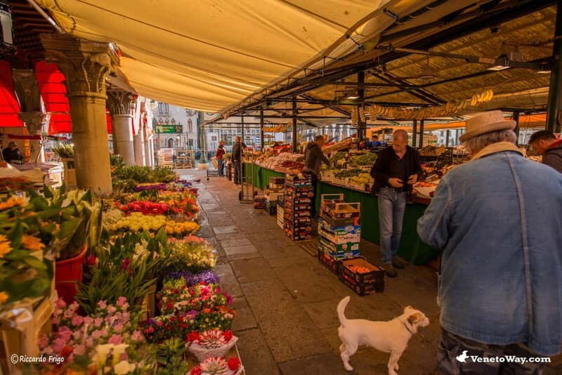 Venice: Rialto Market Food Tour with 3 Tastings - Savoring Local Flavors: From Cicchetti to Polpette