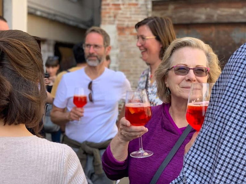 Venice: Spritz Walking Tour with 4 Spritzes and Local Tapas - The Itinerary Breakdown