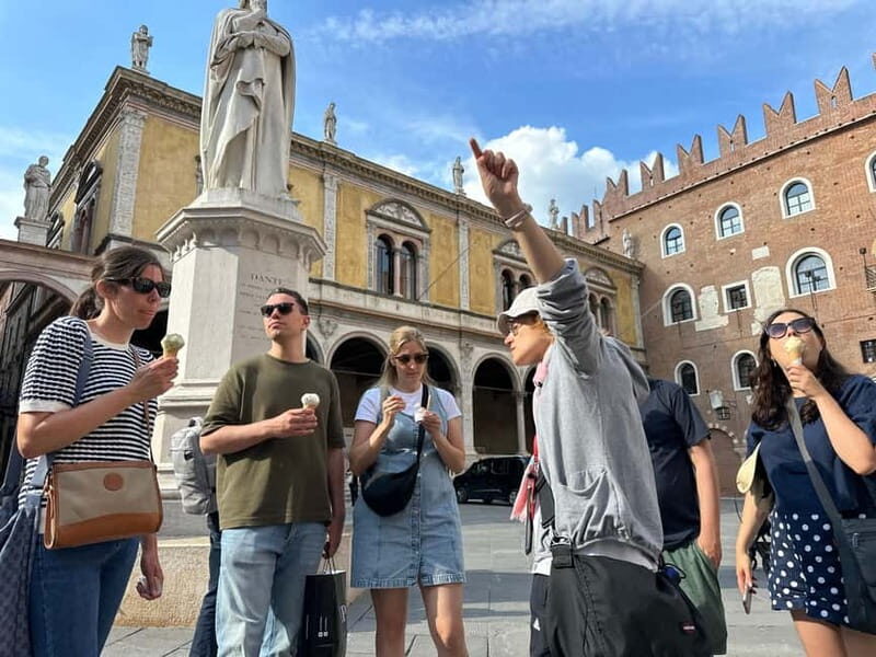 Verona Guided Walking Tour of the City's Top Highlights - The Palazzo Barbieri: An Architectural Treat  