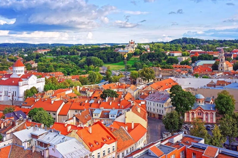 Vilnius: Express Walk with a Local in 60 minutes - The Practicalities: What’s Included and What to Know