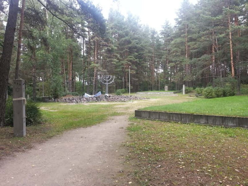 Vilnius: Private Paneriai Park, Trakai Castle, Kernav Tour - The Itinerary in Detail