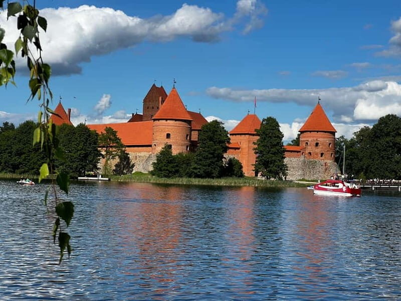 Vilnius: Trakai, Uzutrakis Manor, Hill of Angels, Boat Ride - Guides and Personal Touch  