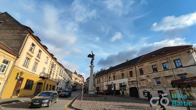 Vilnius: Walking Tour with a Local Guide - Small groups - In-Depth Look at the Itinerary