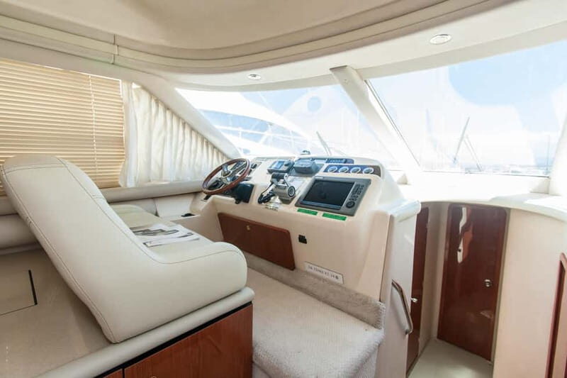 Voyager - Sea Ray 52 - An In-Depth Look at the Voyager - Sea Ray 52 Experience