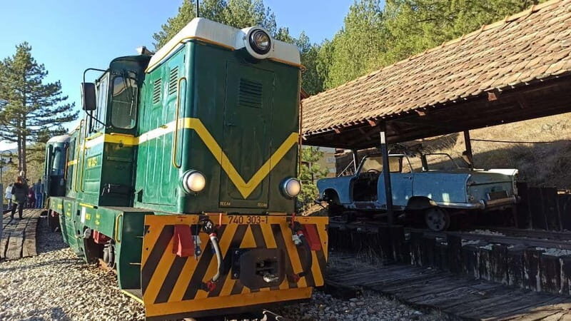 West of Belgrade: Woodentown, argan 8 train & Drina River - A Complete and Balanced Look at the Tour