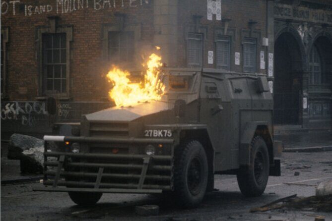 2 Hour Terror and Mural History Belfast taxi Private Tour - The Sum Up