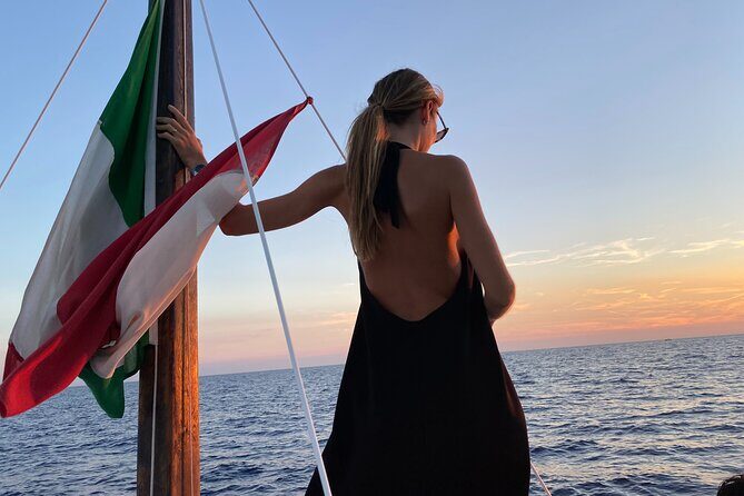 2 Hr Shared Cinque Terre Sunset Cruise with Swim Stop {wine inc!} - The Cost and Its Value