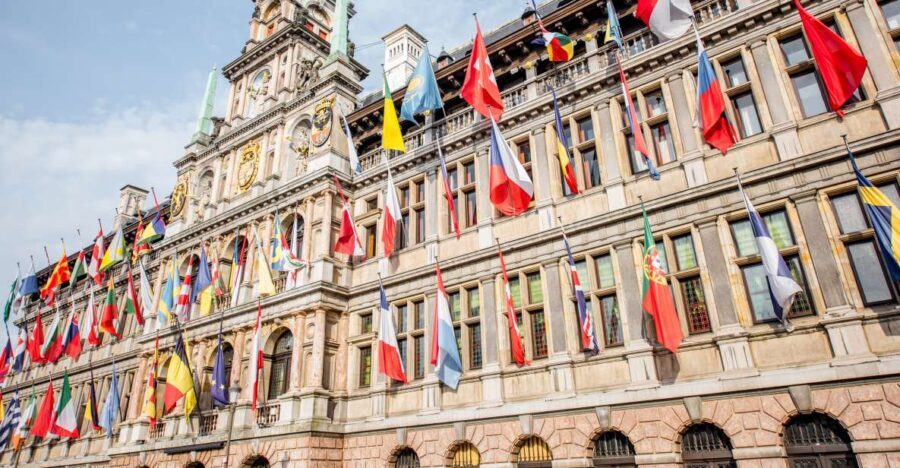 Antwerp: Express Walk with a Local in 60 minutes - Key Points