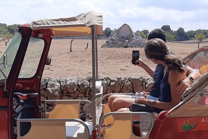 Audio Tour Alberobello with Bee Calessino/ e-Vespa /Fiat Mickey Mouse - The Sum Up