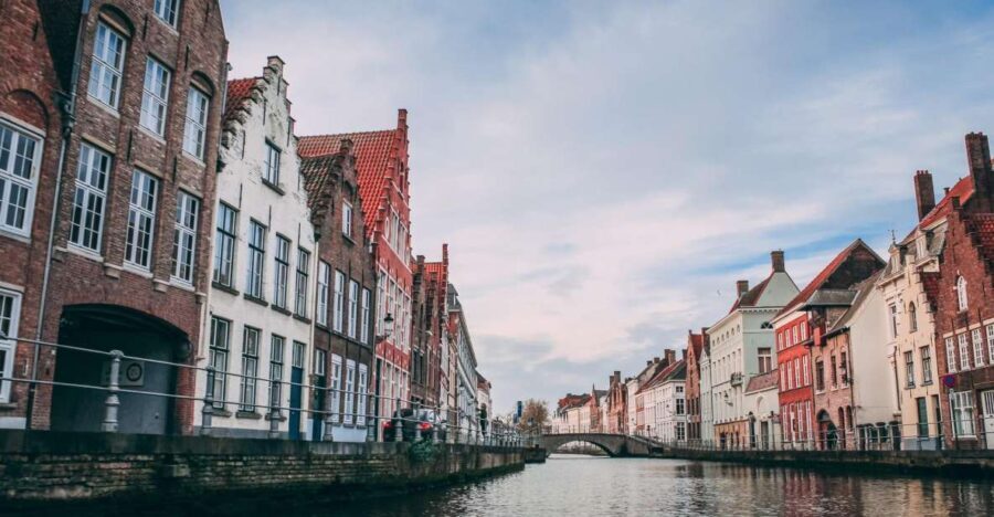 Bruges: Express Walk with a Local in 60 minutes - What You Can Expect