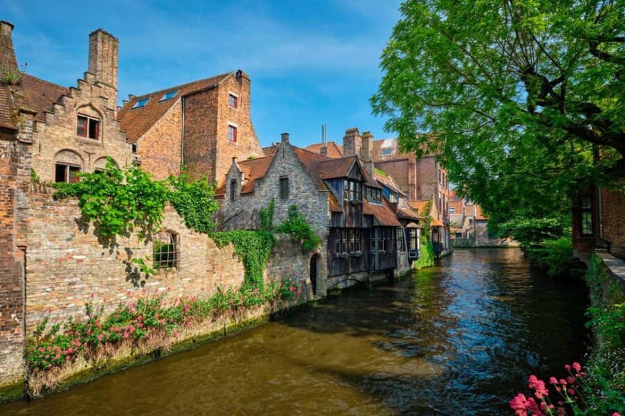 Bruges: Insta-Perfect Walk with a Local - How Does the Tour Unfold?
