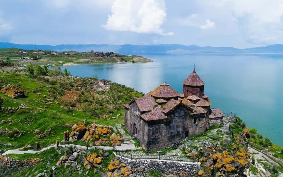 From Yerevan: Off-Road and Horseback Riding Adventure Tour - What Makes This Tour Stand Out