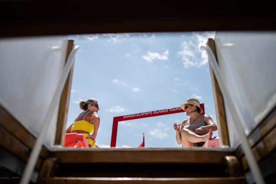 Island Hopping & City Walls Cruise with Food and Open Bar - Who Would Enjoy This Tour?