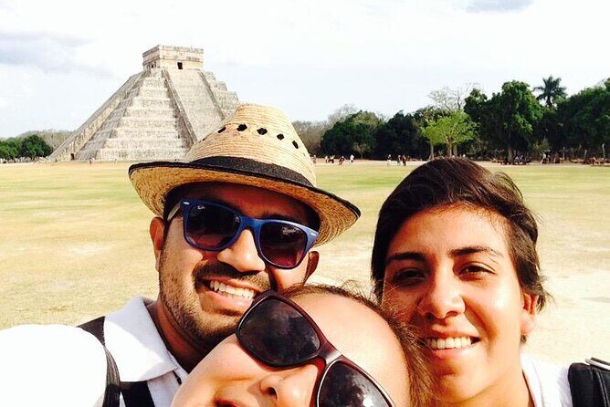 2-Day Deluxe Tour: Tulum and Chichén Itzá - Transportation and Group Size