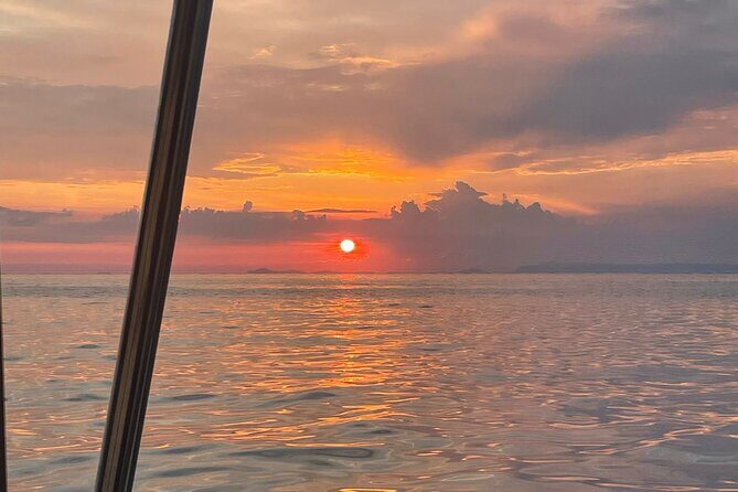 2-Hour Sorrento Coast Sunset Cruise with Dinner Experience - Why This Tour Offers Good Value