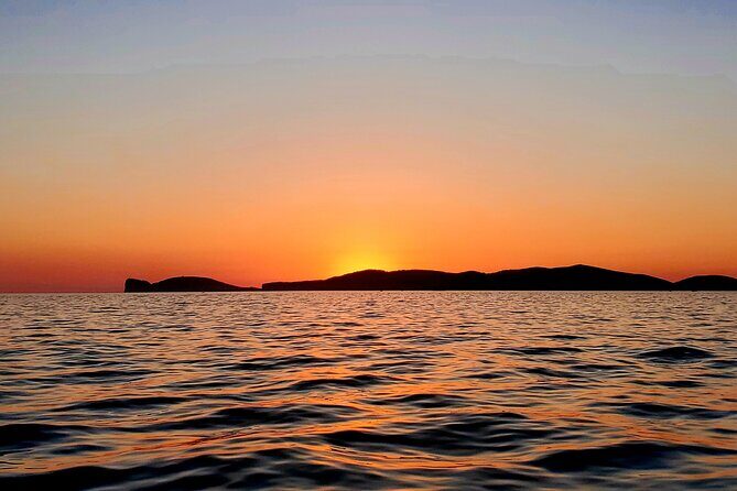 2-hour sunset tour by sailboat with aperitif. - Who Will Love This Tour?