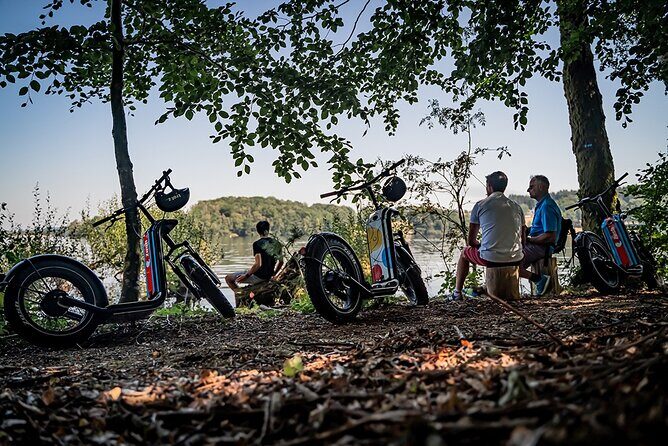 2-hour walk - Castles and vineyards - Who Would Love This Tour?