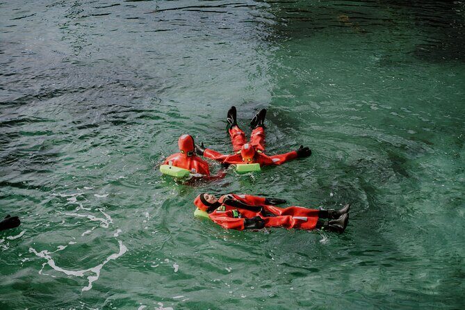 2 Hours Urban Arctic Floating Activity in the Harbours of Tromsø - The Group Size & Practical Details